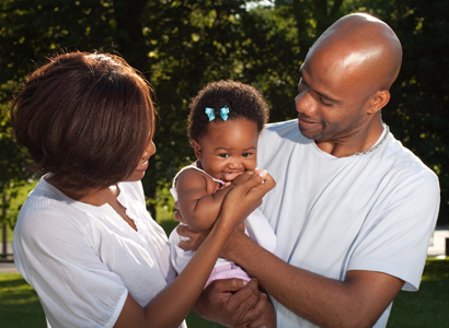 Support worker with pregnant woman